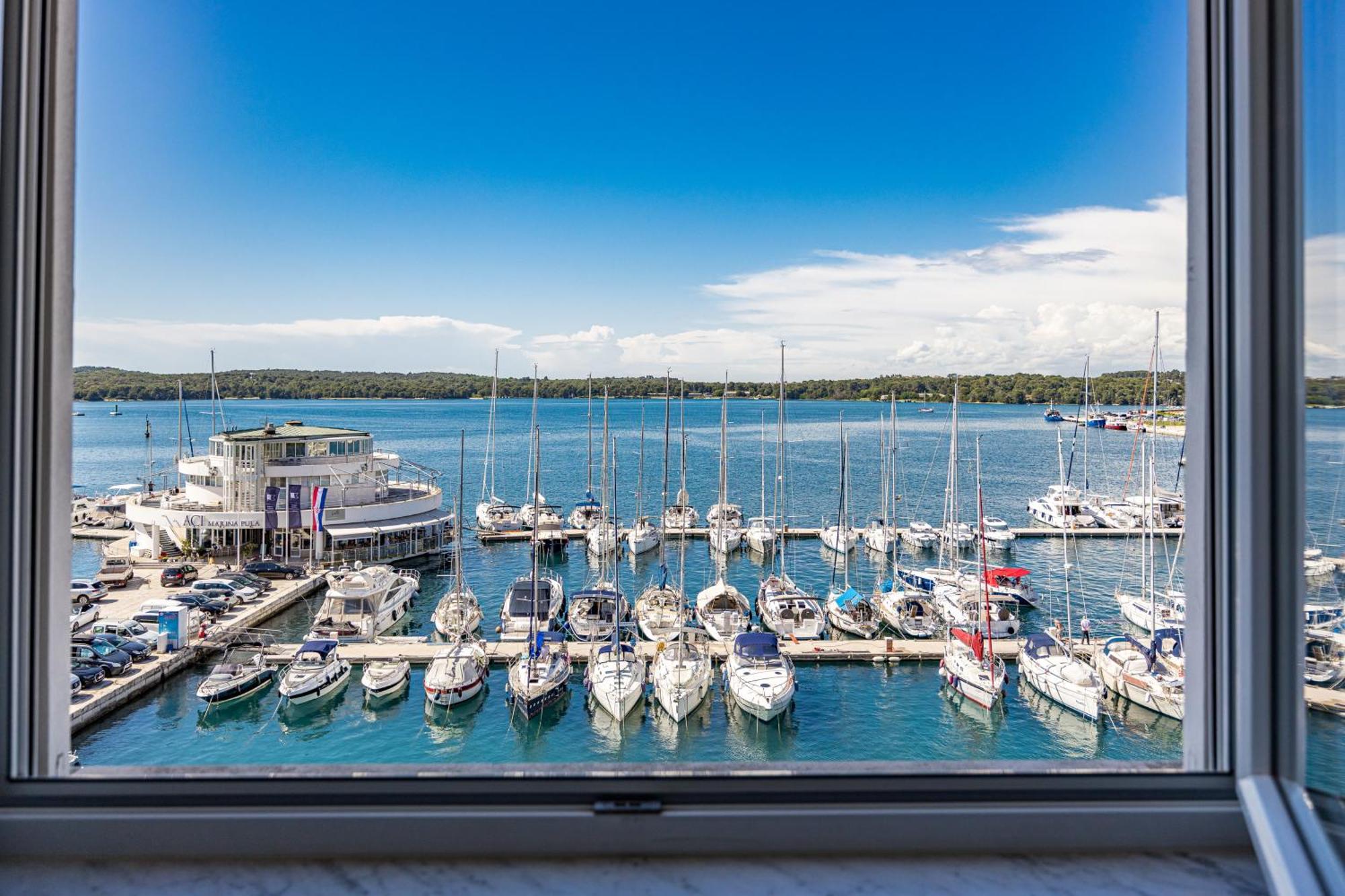 Apartment Seaview Arena Pula Buitenkant foto